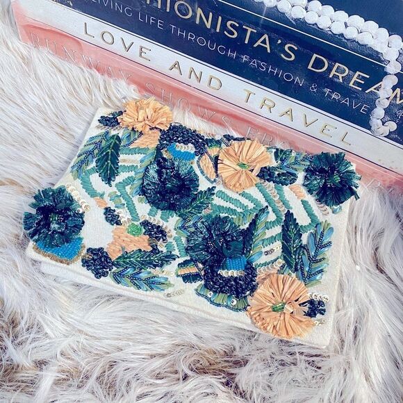 SFERA FEMME COLLECTION Embroidered Floral Clutch - Picture 1 of 5